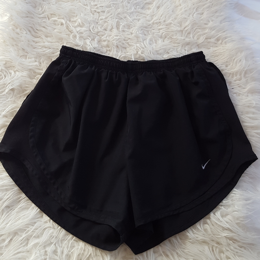 Nike running shorts - Picture 3 of 4